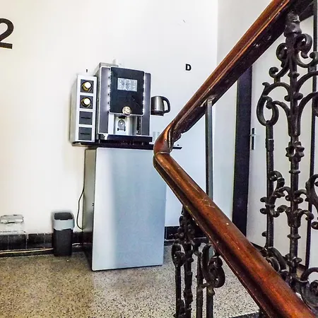 R2 Letna Rooftop Retreat Prague 民宿 布拉格