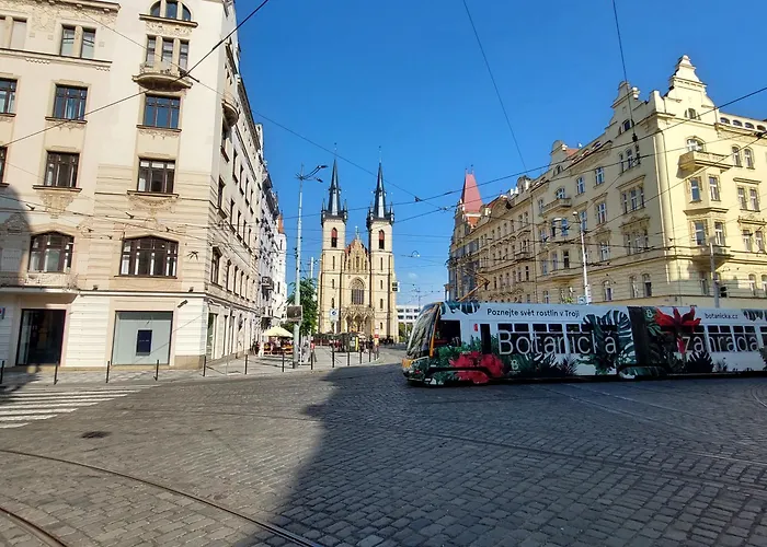 R2 Letna Rooftop Retreat 홈스테이 *