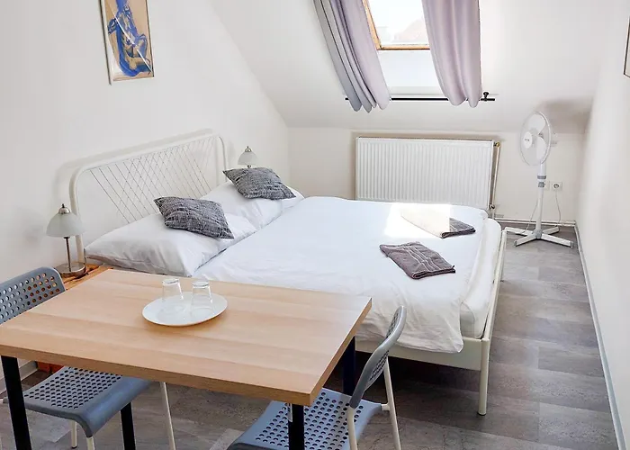 R2 Letna Rooftop Retreat منزل للإقامة *