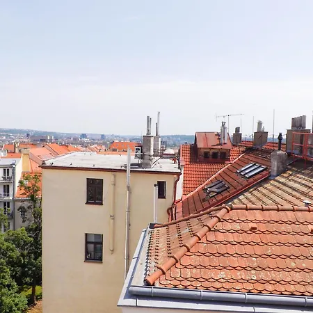 R2 Letna Rooftop Retreat 홈스테이 *